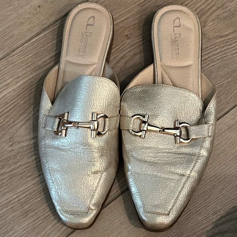 CL by Laundry Women's Metallic Silver Mules